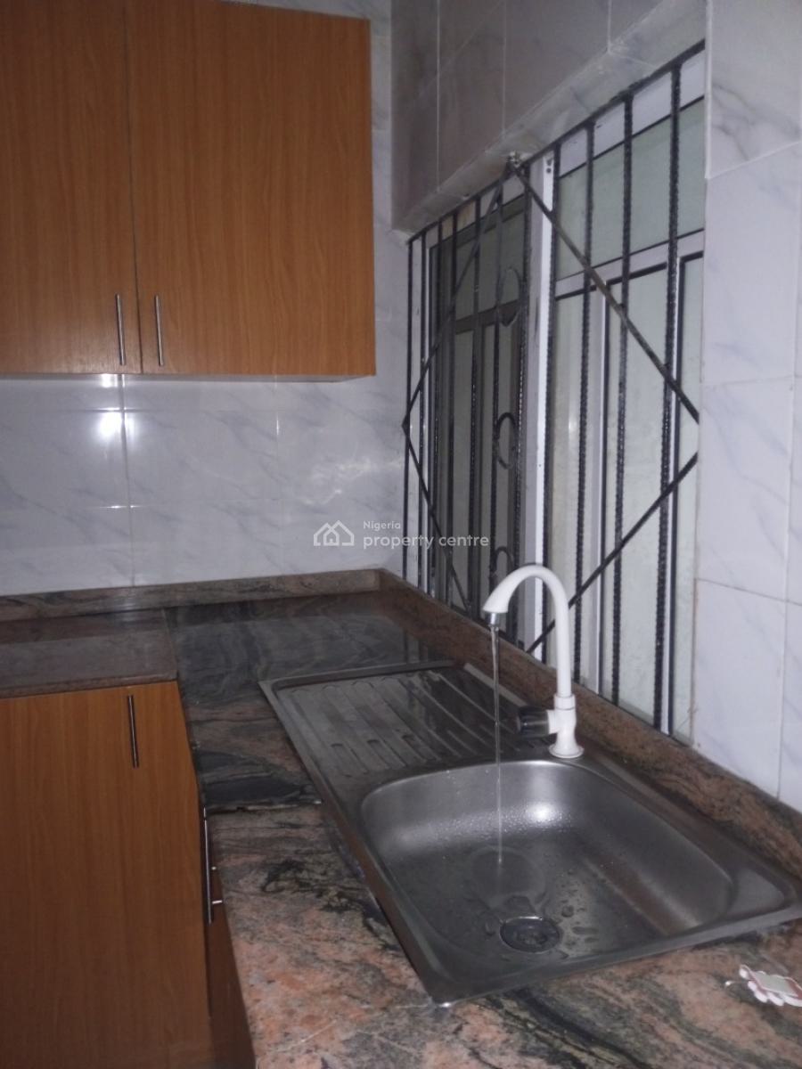 Spacious 2 Bedroom Upstairs in a Secured Estate, Badore, Ajah, Lagos, Flat / Apartment for Rent