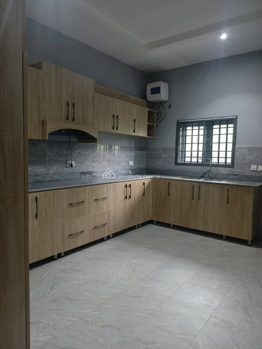 Brand New 4 Bedroom Terrace Duplex with a Bq Attached, Guzape District, Abuja, Terraced Duplex for Rent