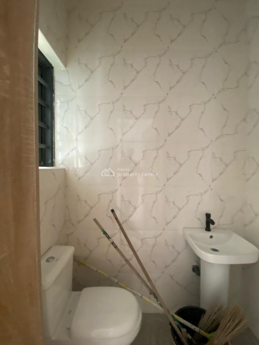 Invest in Luxury! 2/3 Bedroom Apartment with Pool & Gym, Orchid, Lekki, Lagos, Flat / Apartment for Rent