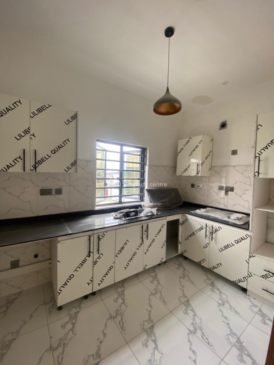Invest in Luxury! 2/3 Bedroom Apartment with Pool & Gym, Orchid, Lekki, Lagos, Flat / Apartment for Rent