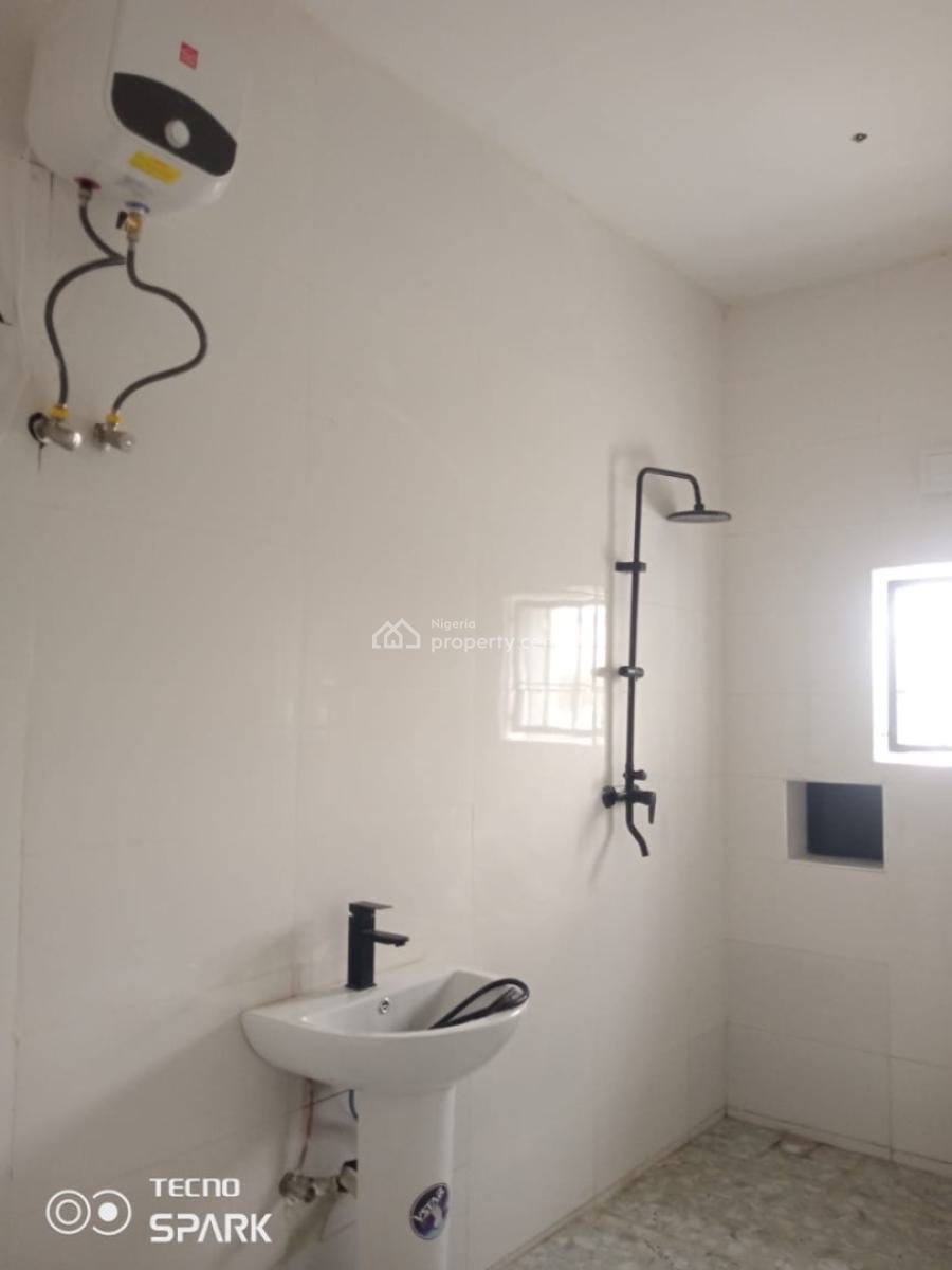 Excellent Spacious 3 Bedroom Apartment, .old Federal Secretarial Area 1, Durumi, Abuja, Flat / Apartment for Rent