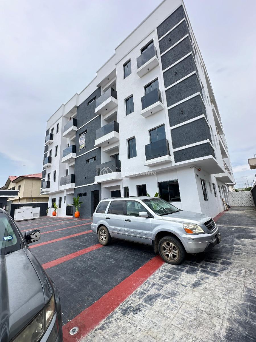 Spacious 3 Bedroom Apartment with an Elevator, Lekki Phase 1, Lekki, Lagos, Flat / Apartment for Sale