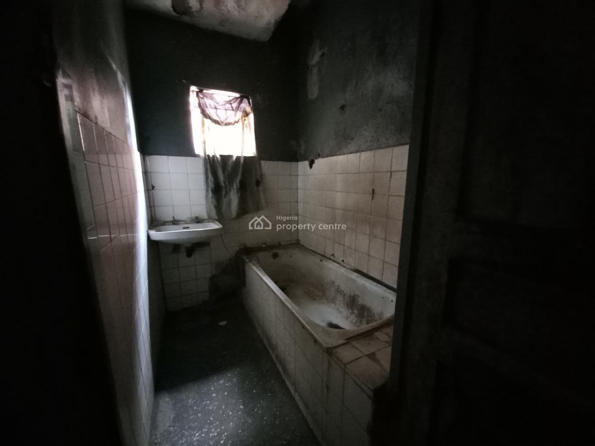 Vacant Block of 4 Units of 3 Bedroom Apartment, Fadeyi, Shomolu, Lagos, Block of Flats for Sale