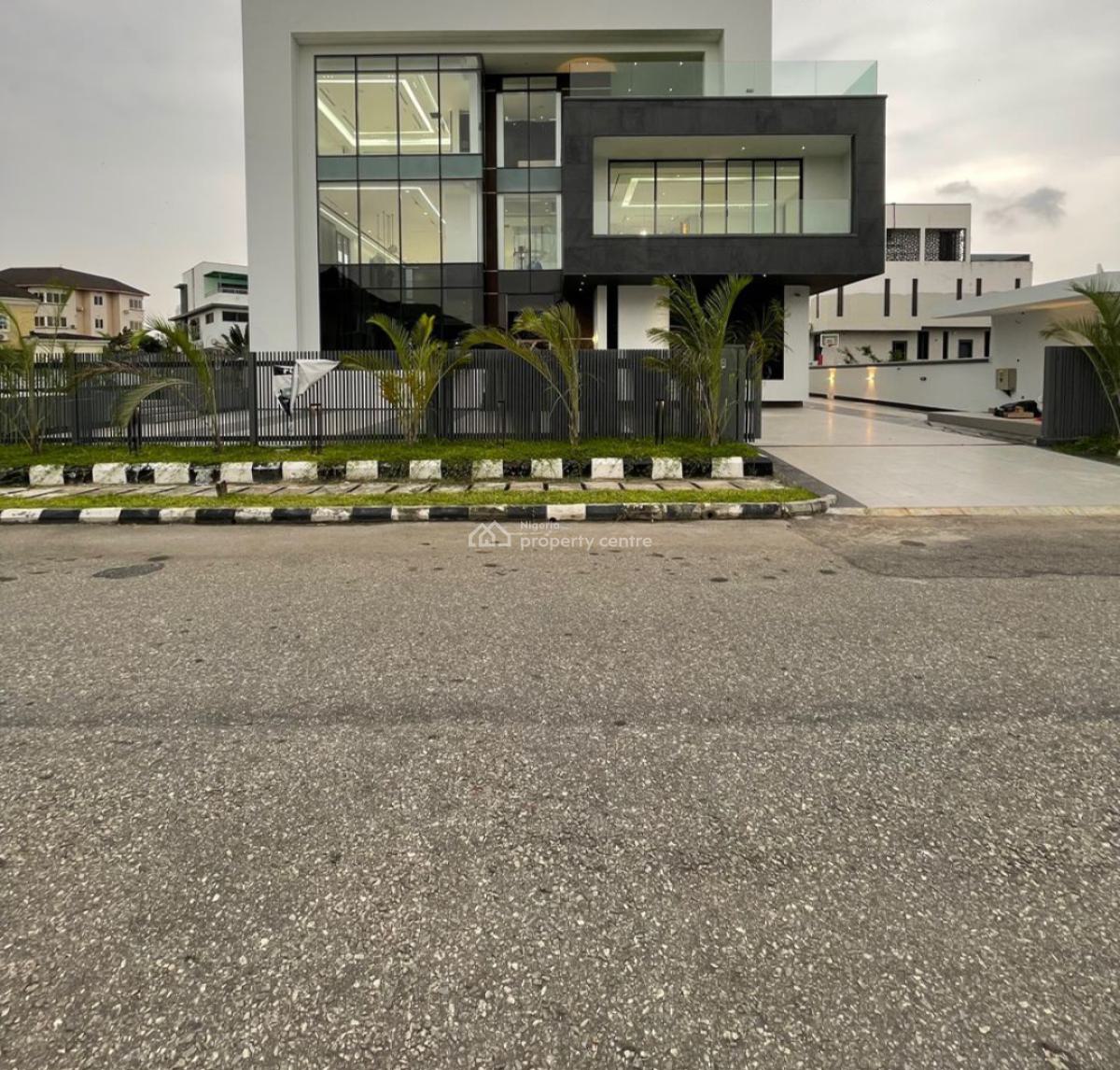 Its a 5 Bedroom Detached House.   Osapa London, Lekki,, Osapa, Lekki, Lagos, Detached Duplex for Sale
