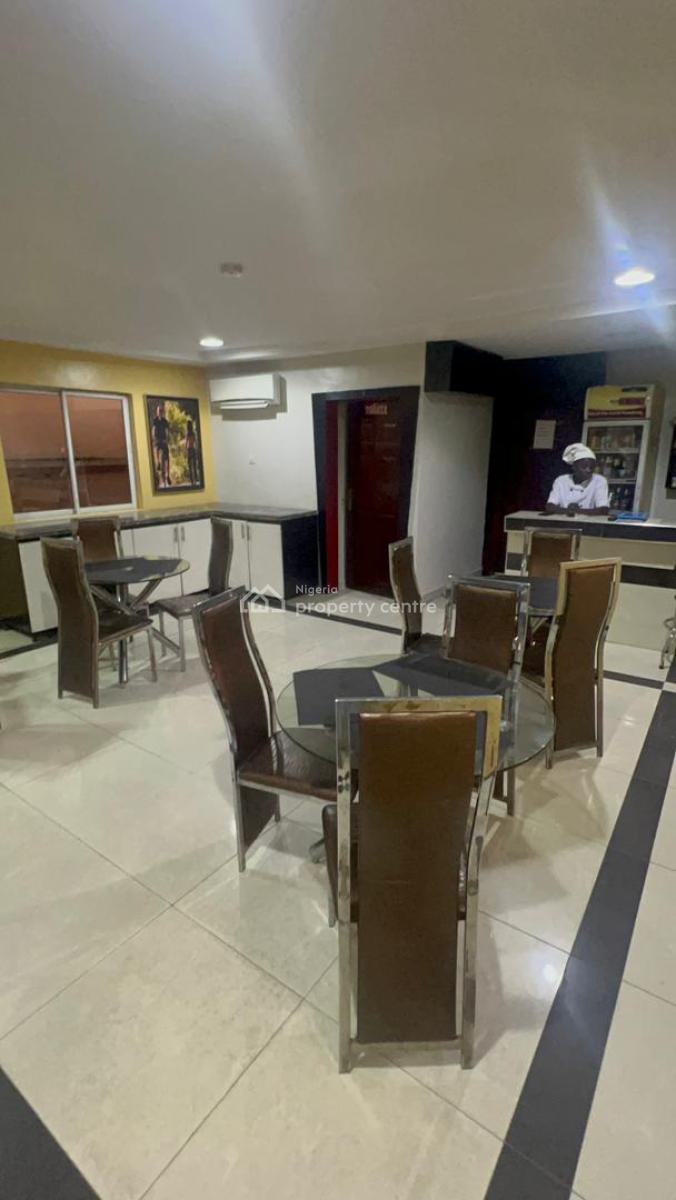 Luxury 10-room Building Sitting on 1,000sqm, Victoria Island (vi), Lagos, Flat / Apartment for Rent