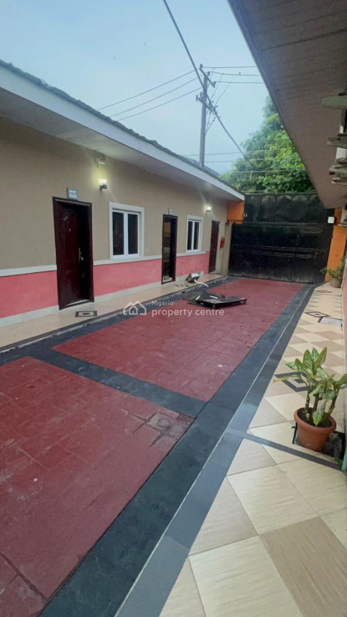 Luxury 10-room Building Sitting on 1,000sqm, Victoria Island (vi), Lagos, Flat / Apartment for Rent