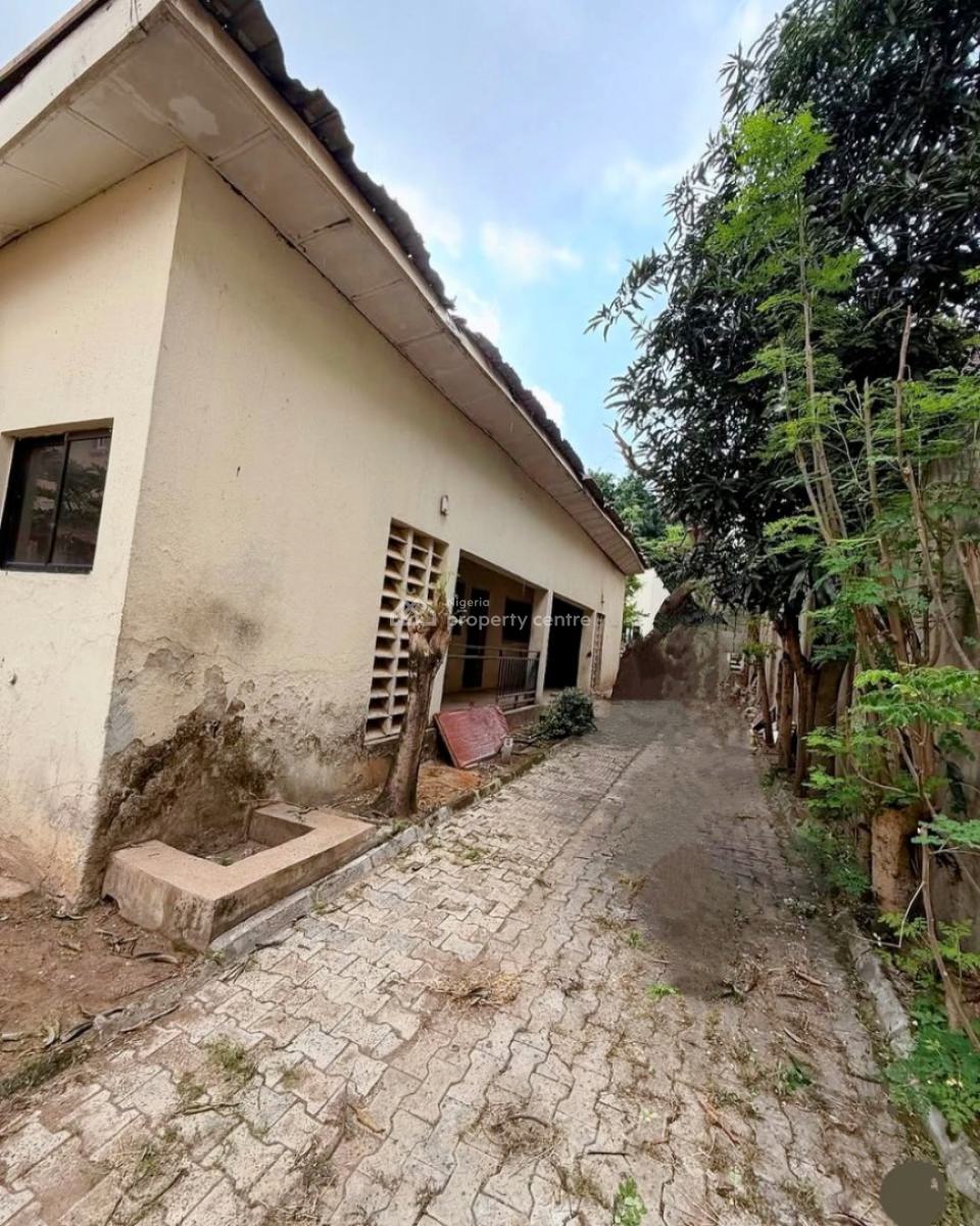 Spacious 5bedroom Detached Duplex with 2 Rooms Bq, Maitama Main, Maitama District, Abuja, Detached Duplex for Sale