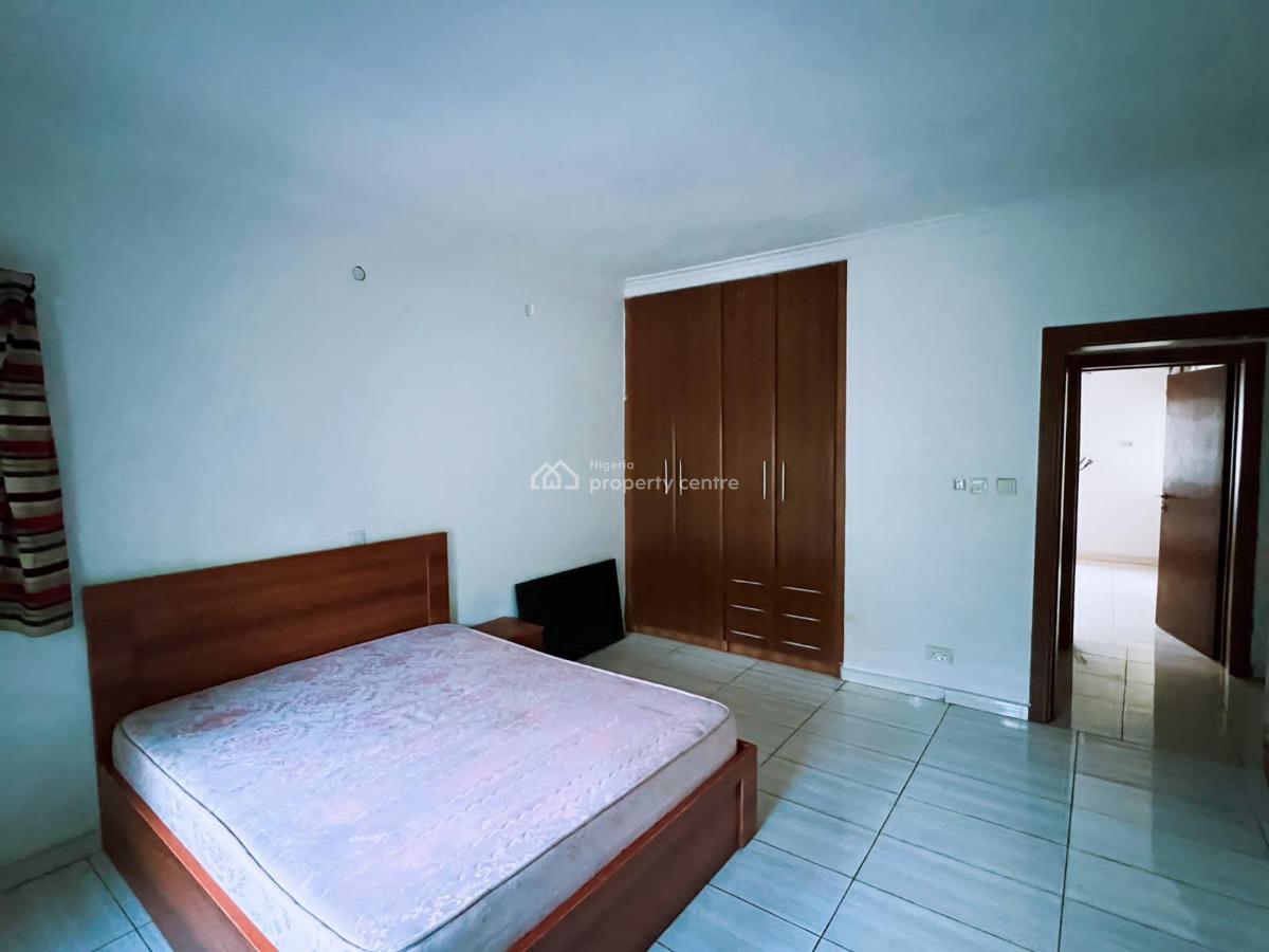 4 Bedrooms Maissonette in 3 Floors with Swimming Pool, Osapa, Lekki, Lagos, Terraced Duplex for Sale