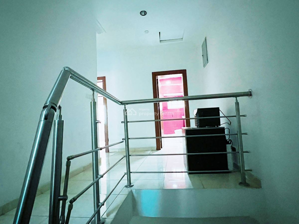 4 Bedrooms Maissonette in 3 Floors with Swimming Pool, Osapa, Lekki, Lagos, Terraced Duplex for Sale
