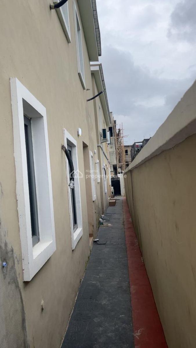 Room Self Contained, Lekki Gardens 11,  Abraham Adesanya, Ajah, Lagos, Self Contain (single Rooms) for Rent