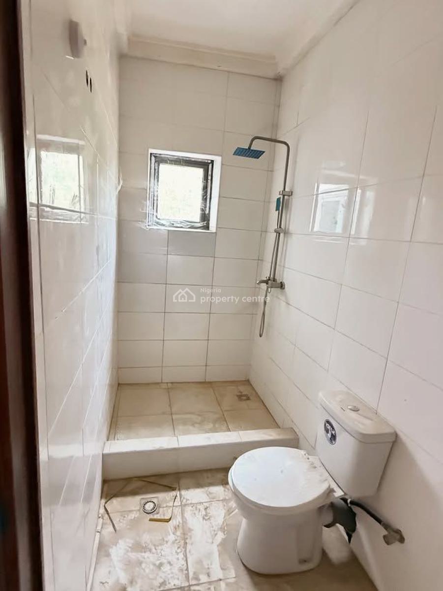 Very Clean 2bedrooms Office Use in Wuye Tarred and Serene Environmen, Wuye, Abuja, Flat / Apartment for Rent