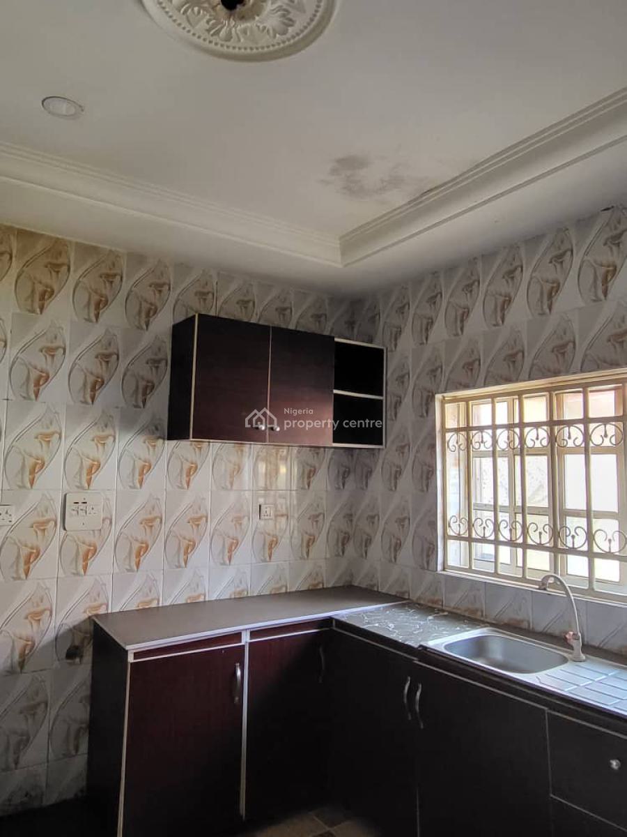Very Clean 2bedrooms Office Use in Wuye Tarred and Serene Environmen, Wuye, Abuja, Flat / Apartment for Rent