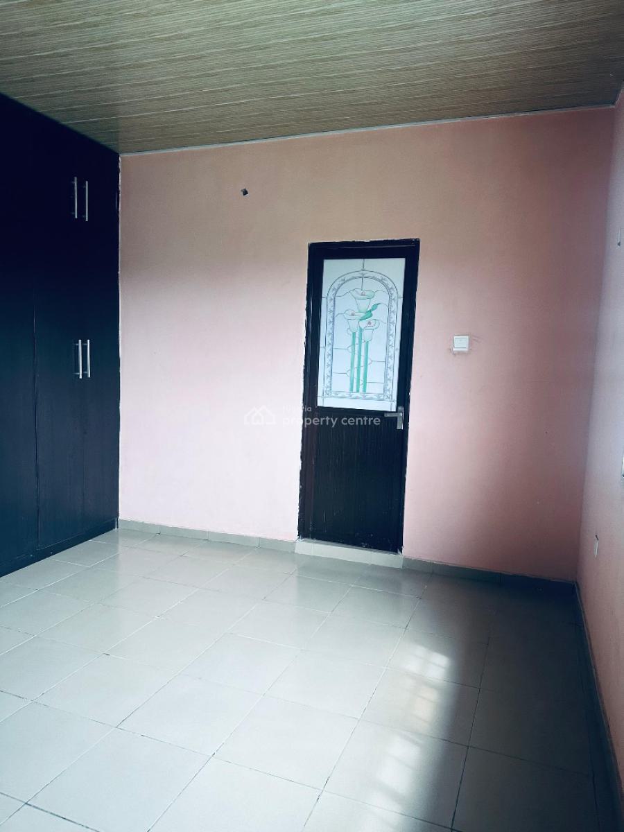Semi Master Bedroom in a Secured  Environment, Orchid Road Cooplag Estate, Lekki, Lagos, Flat / Apartment for Rent