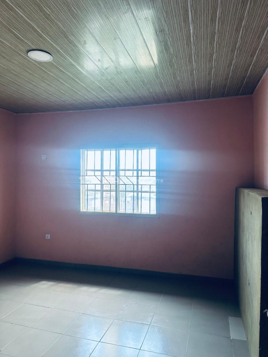 Semi Master Bedroom in a Secured  Environment, Orchid Road Cooplag Estate, Lekki, Lagos, Flat / Apartment for Rent