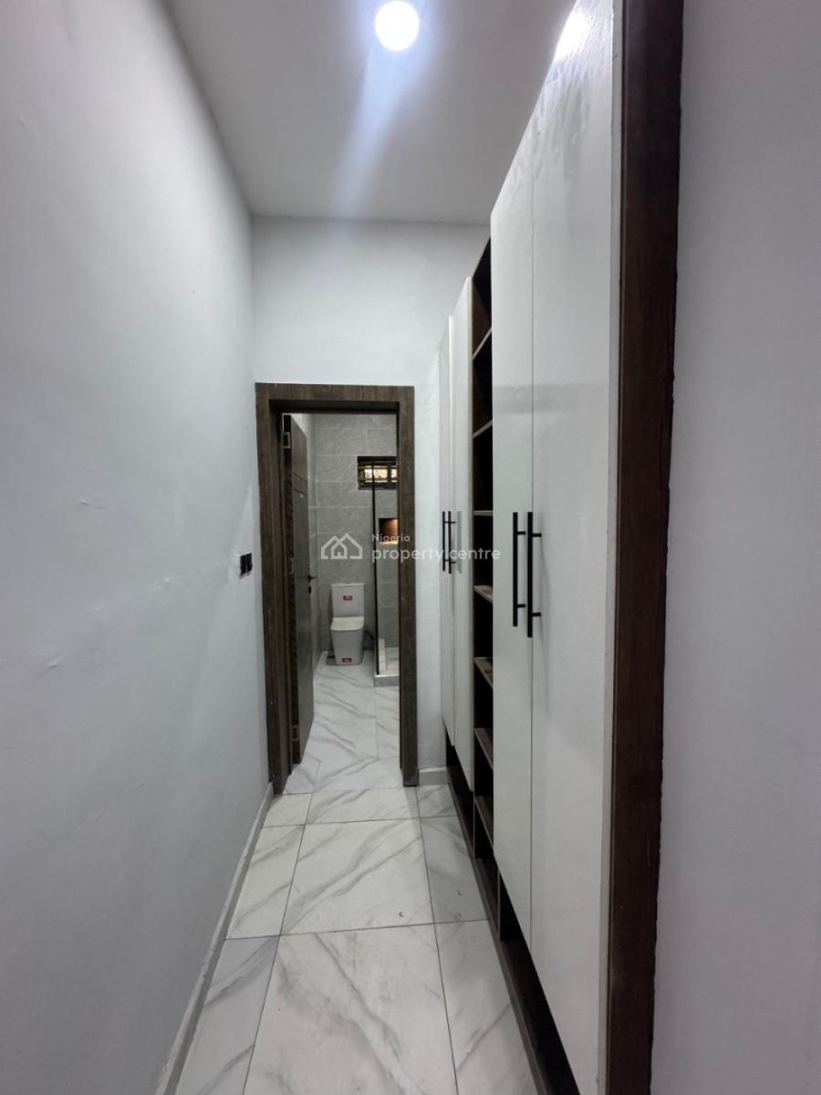 One Available Unit of 2 Bedroom Apartment with a Swimming Pool, Gym, Rental Value :10m/annum  Daily Shortlet Rate : 100-150k/day, Ikate Elegushi, Lekki, Lagos, Block of Flats for Sale