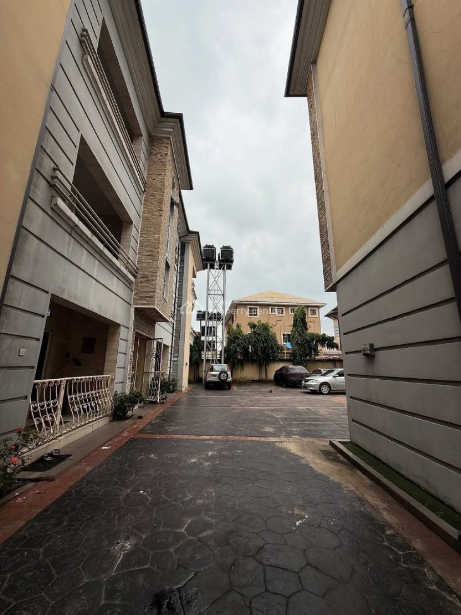 Exquisitely Finished 9 Units of 2 Bedroom Apartments Wt. Security Hous, Off Adageorge Road, Port Harcourt, Rivers, Block of Flats for Sale