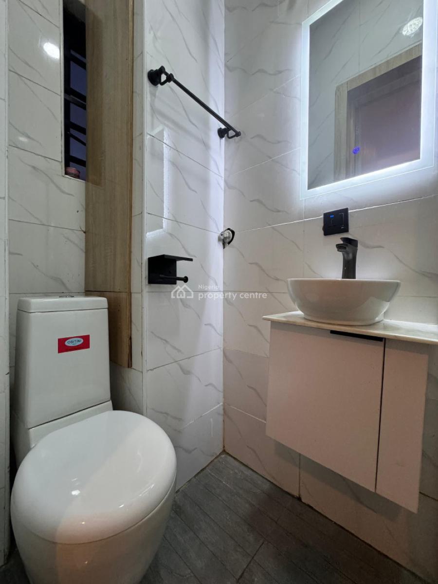 Luxury 1 Bedroom Apartment with Ps5, Ologolo, Lekki, Lagos, Mini Flat (room and Parlour) Short Let