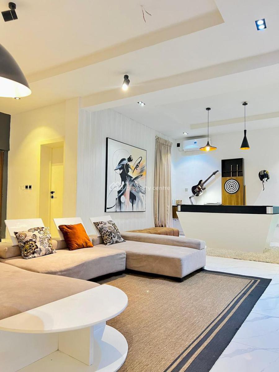 Cute 2 Bedrooms Apartment + Ps5 + Snooker + Board Games + Guitar + Power Bike, Meadow Hall Way, Ikate, Lekki, Lagos, Flat / Apartment Short Let
