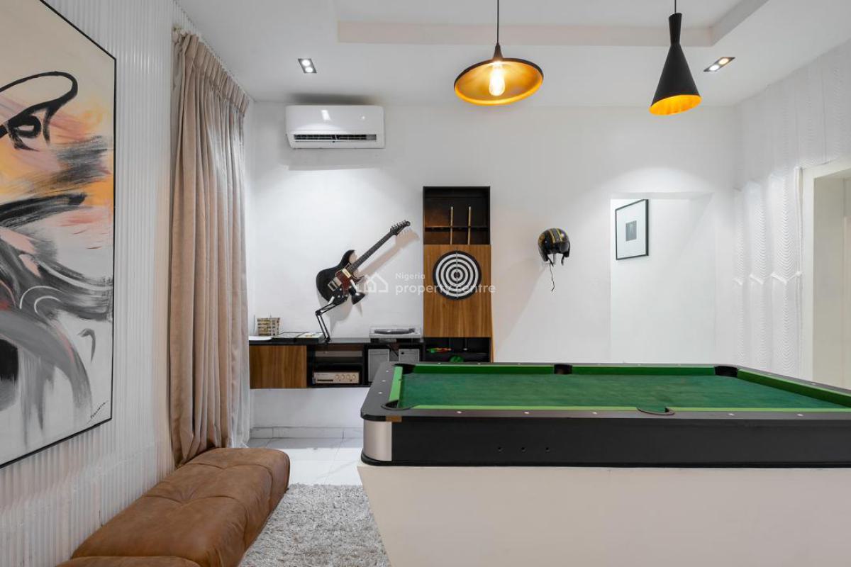Cute 2 Bedrooms Apartment + Ps5 + Snooker + Board Games + Guitar + Power Bike, Meadow Hall Way, Ikate, Lekki, Lagos, Flat / Apartment Short Let