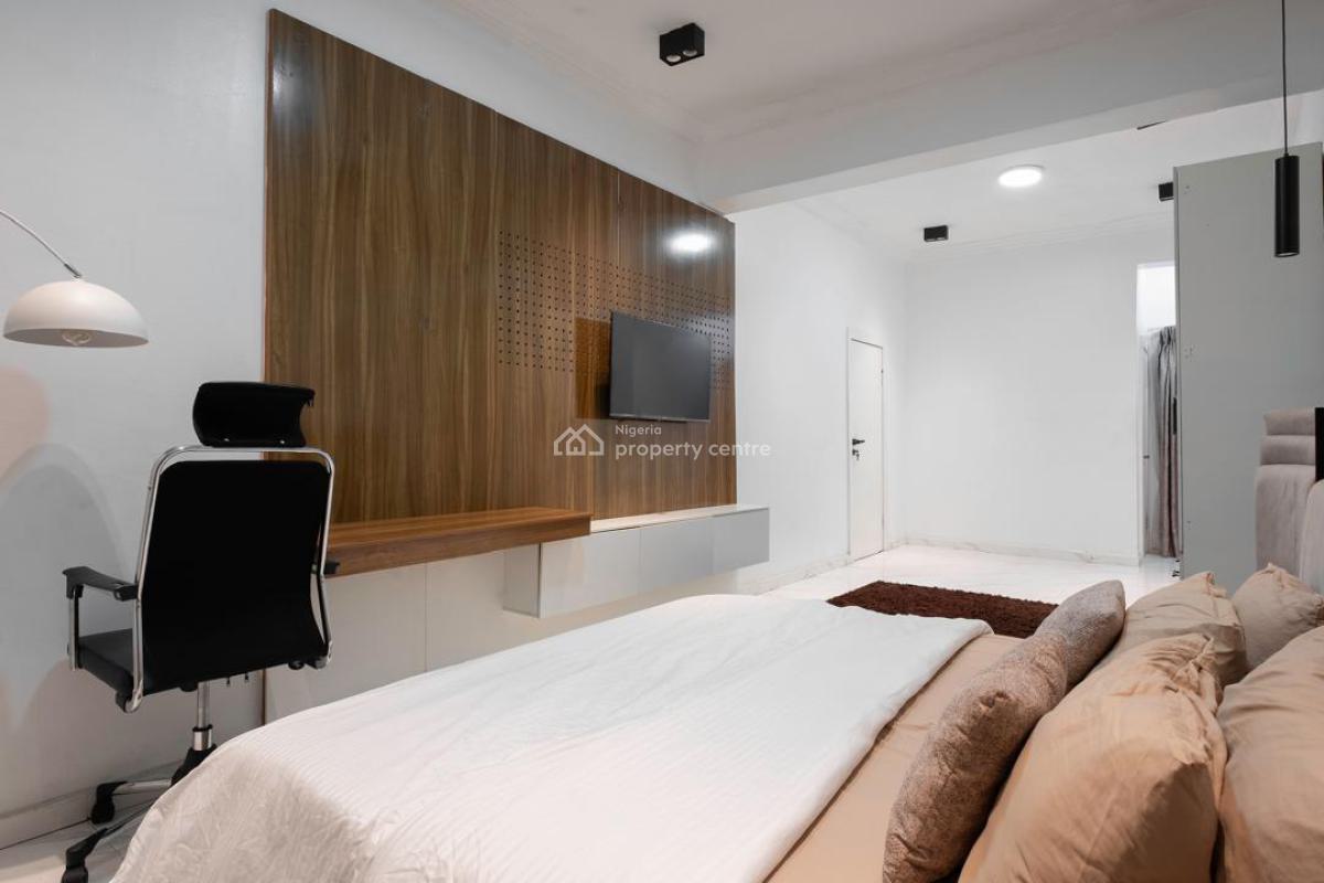 Cute 2 Bedrooms Apartment + Ps5 + Snooker + Board Games + Guitar + Power Bike, Meadow Hall Way, Ikate, Lekki, Lagos, Flat / Apartment Short Let