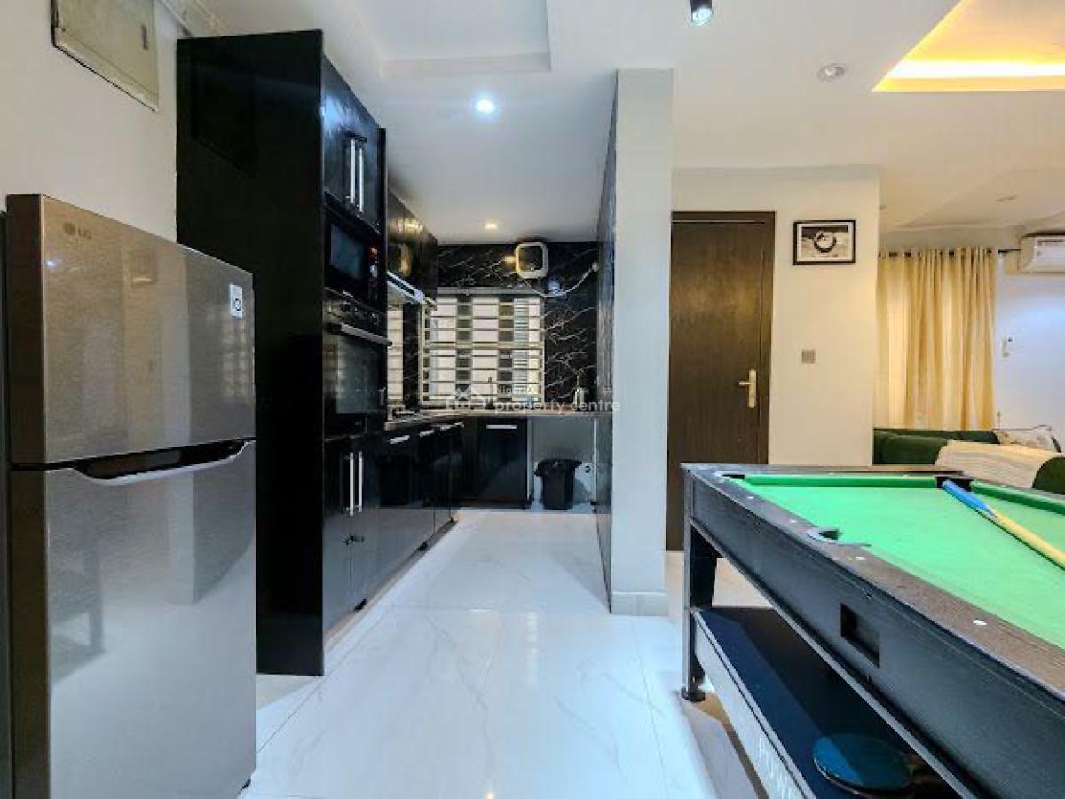 Newly Fresh Baked My Luxury 1 Bedroom Beach View, Pool, Snooker, T, Lekki Phase 1, Lekki, Lagos, Flat / Apartment Short Let