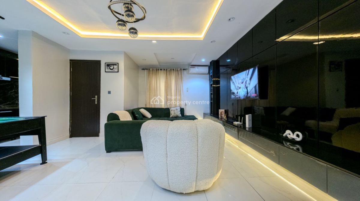 Newly Fresh Baked My Luxury 1 Bedroom Beach View, Pool, Snooker, T, Lekki Phase 1, Lekki, Lagos, Flat / Apartment Short Let