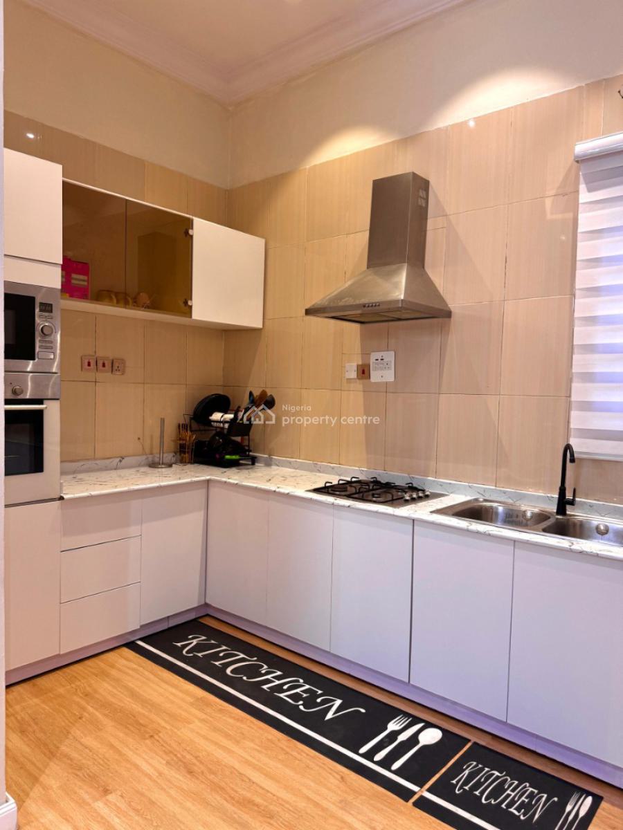 Luxurious Two Bedroom Apartment+ Pool +ps5, Lekki Phase 1, Lekki, Lagos, Flat / Apartment Short Let