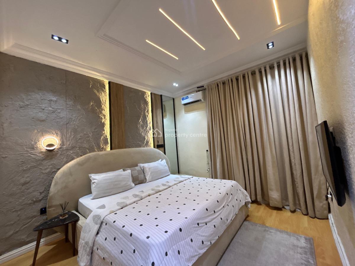 Luxurious and Spacious 1 Bedroom Apartment in a Secured Estate with Ps, Lekki Phase 1, Lekki, Lagos, Flat / Apartment Short Let