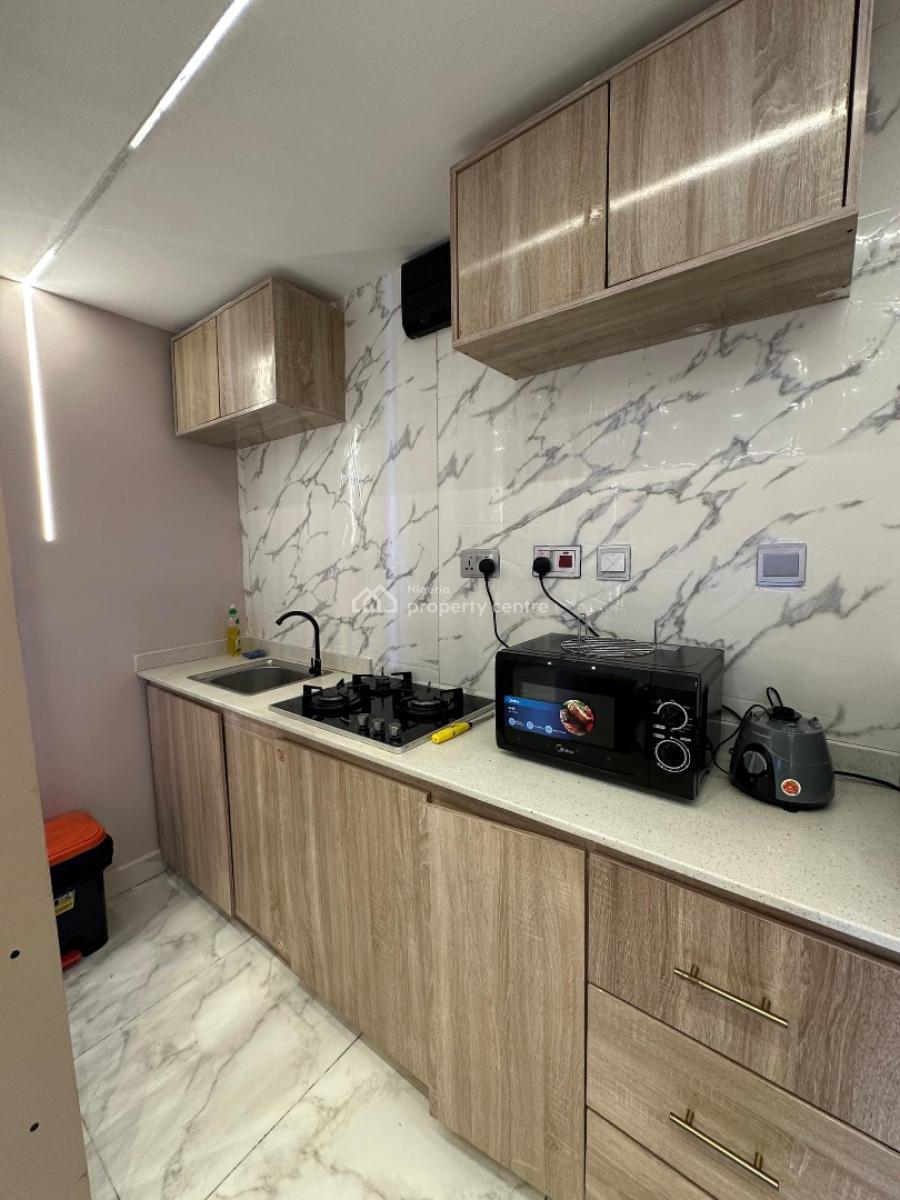 Newly Automated Luxury 1-bedroom Highrise Smart Home with Pool, and Ni, Lekki Phase 1, Lekki, Lagos, Flat / Apartment Short Let