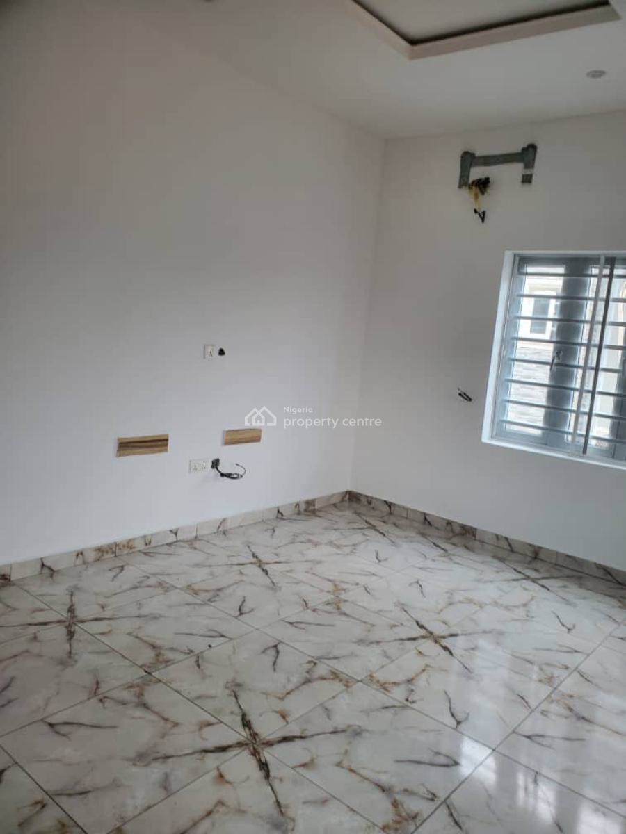 Luxurious Juicy Miniflat at Ajah Ilaje Off Mobil Road, Ajah Ilaje Off Mobil Road, Ilaje, Ajah, Lagos, Mini Flat (room and Parlour) for Rent