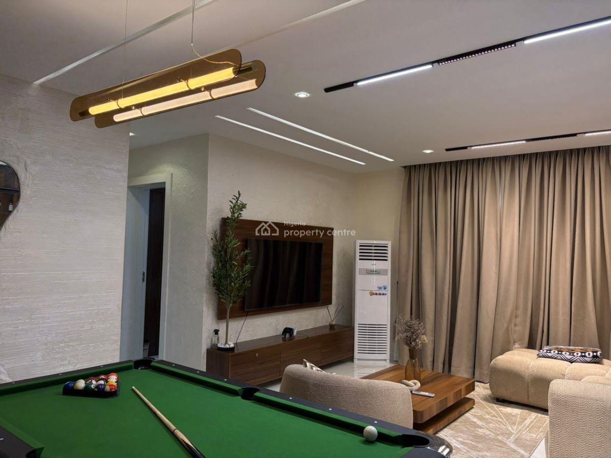 1 Unit of Beautiful 3 Bedroom Apartment with  Ps5 in Lekki Phase 1, Lekki Phase 1, Lekki, Lagos, Flat / Apartment Short Let