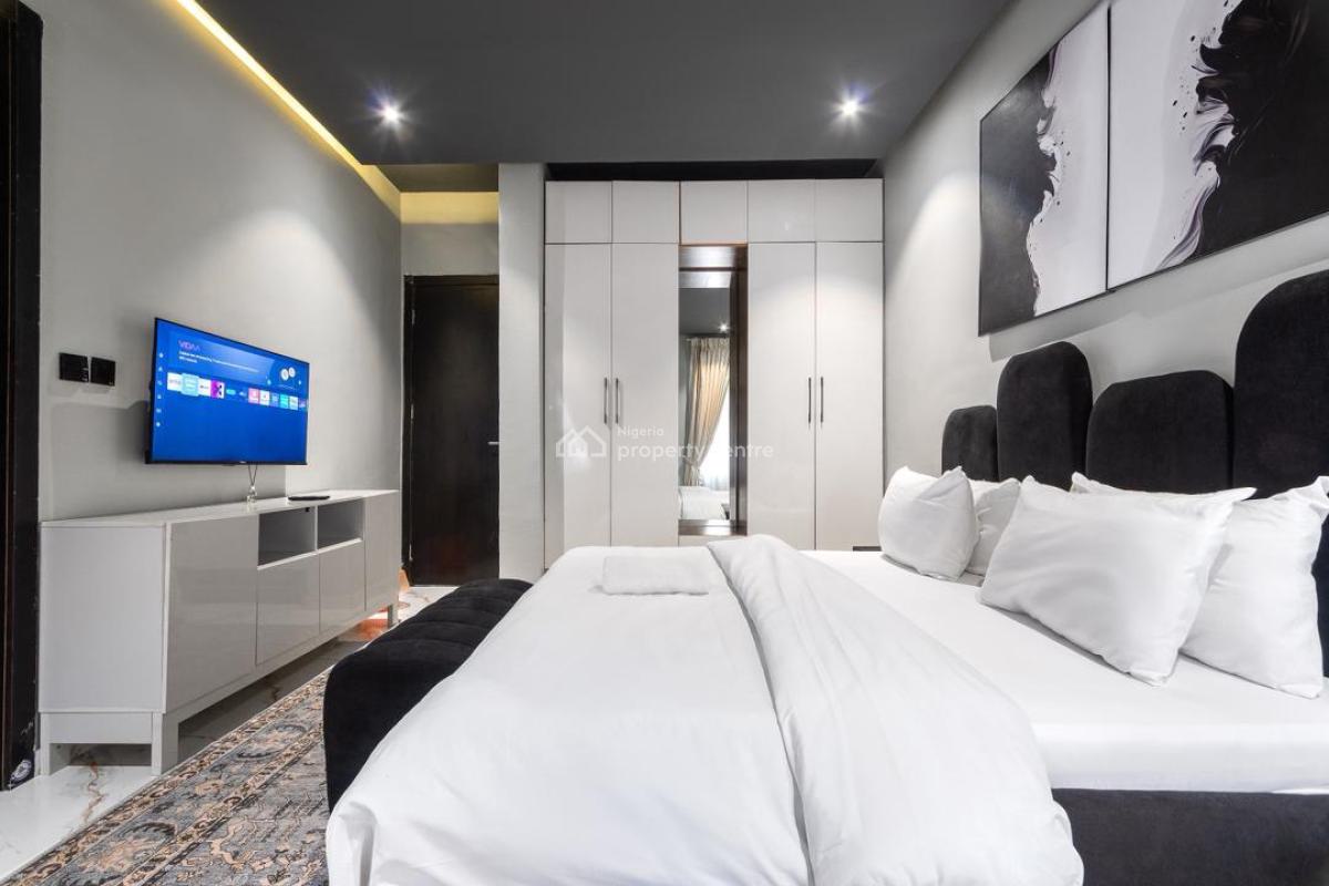 Luxe 2 Bedroom with Ps5 Console, Swimming Pool & Gym, Lekki Phase 1, Lekki, Lagos, Flat / Apartment Short Let