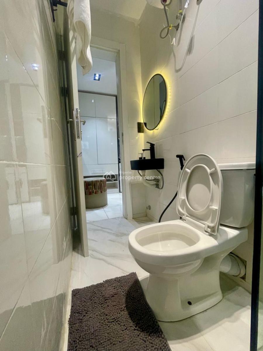 Fully Furnished Studio Apartment with a Swimming Pool, Gym, Lekki Phase 1, Lekki, Lagos, Flat / Apartment Short Let