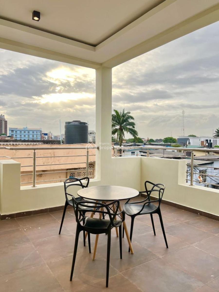 Our Stunning 2 Bed Apartment with Swimming Pool, Gym, Ps5 (fifa 25), S, Lekki Phase 1, Lekki, Lagos, Flat / Apartment Short Let