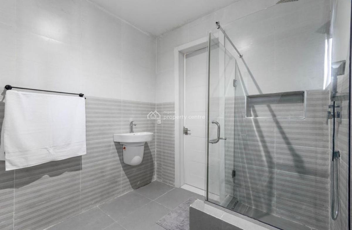 Book This Luxurious and Cozy 3 Bedroom Apartment, Atlantis 3 Estate,, Ologolo, Lekki, Lagos, Flat / Apartment Short Let