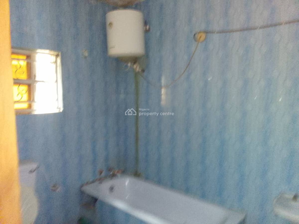 3bed 2 in a Compound Maplewood Estate, Maplewood Estate, Oko-oba, Agege, Lagos, Flat / Apartment for Rent