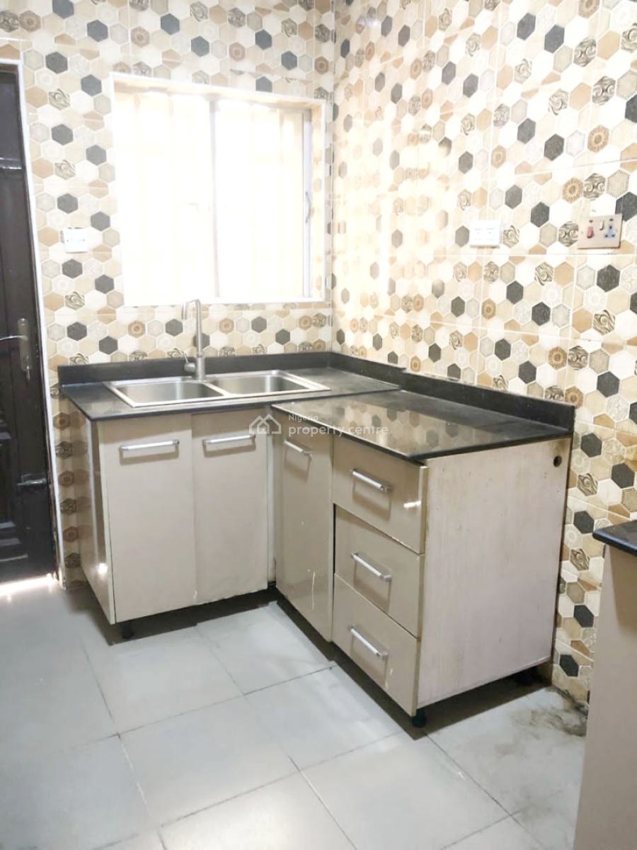 Luxury and Well Maintained 3 Bedroom Apartment, Gra Phase 1, Magodo, Lagos, Flat / Apartment for Rent