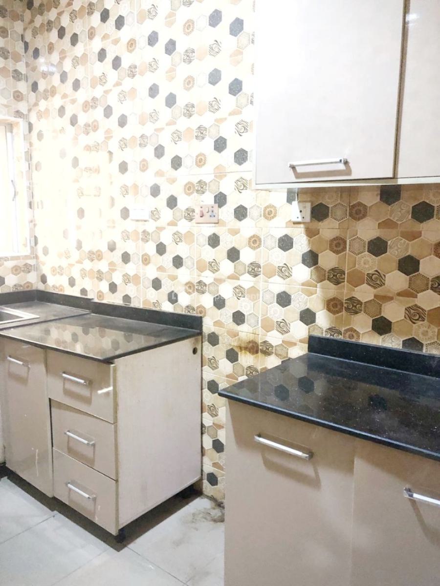Luxury and Well Maintained 3 Bedroom Apartment, Gra Phase 1, Magodo, Lagos, Flat / Apartment for Rent