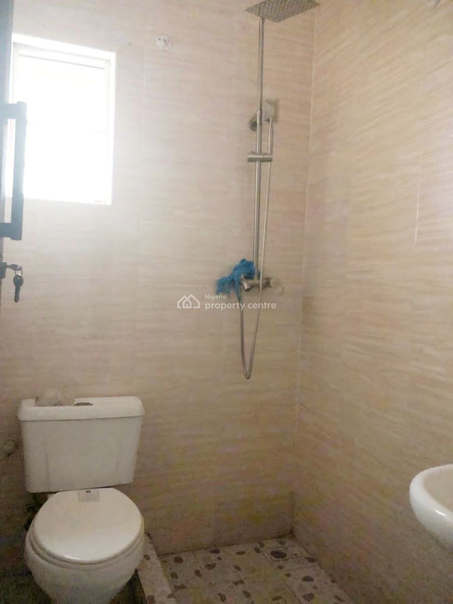 Luxury and Well Maintained 3 Bedroom Apartment, Gra Phase 1, Magodo, Lagos, Flat / Apartment for Rent