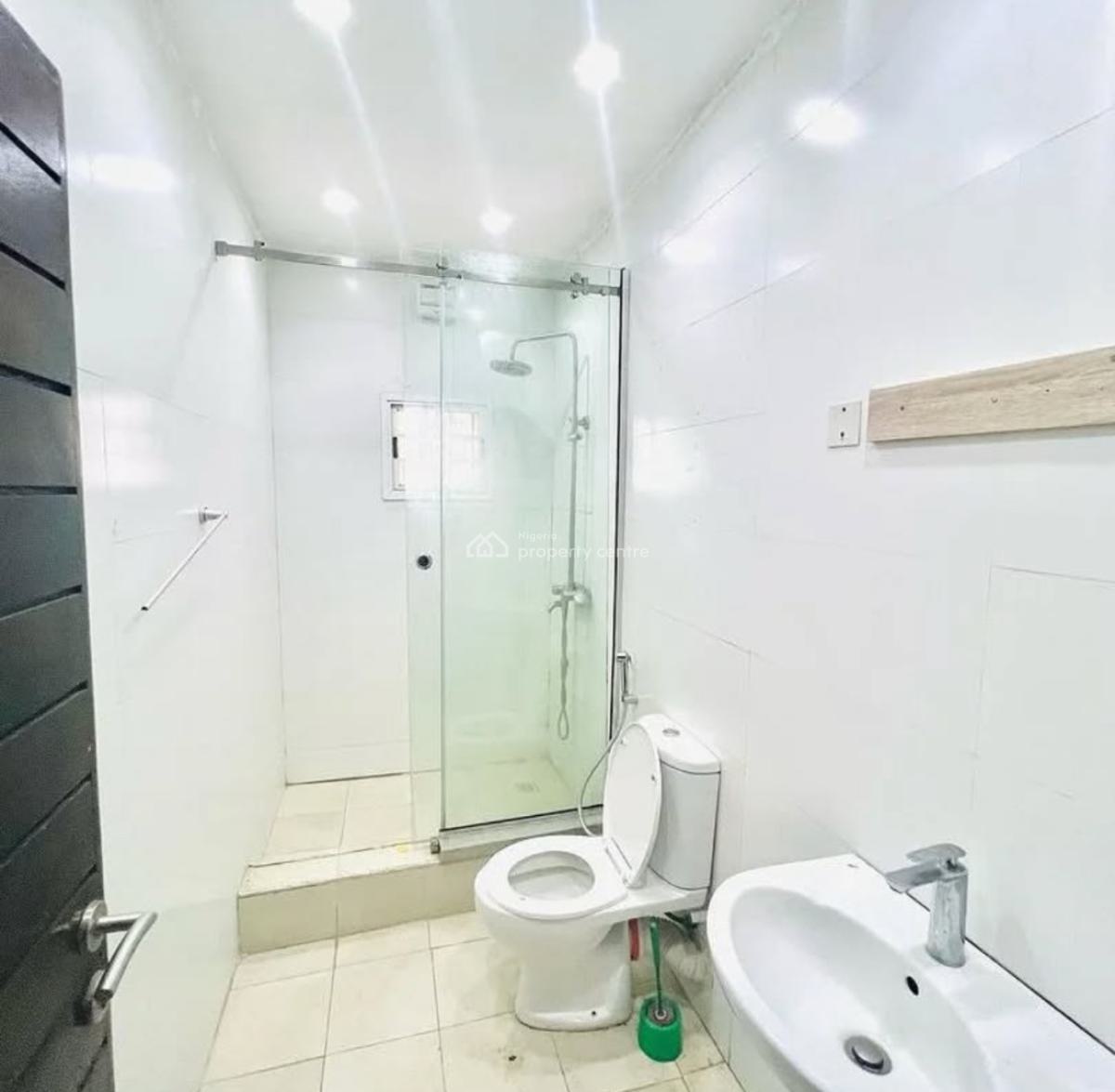 Exquisite 2 Bedroom Apartment, Freedom Way Road, Lsdpc Estate Lekki Phase 1, Lekki Phase 1, Lekki, Lagos, Flat / Apartment for Sale