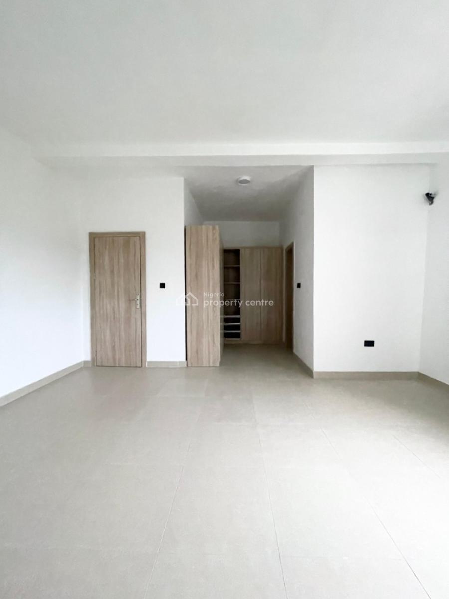 Three Bedroom Apartment, Ilaje, Ajah, Lagos, Block of Flats for Sale