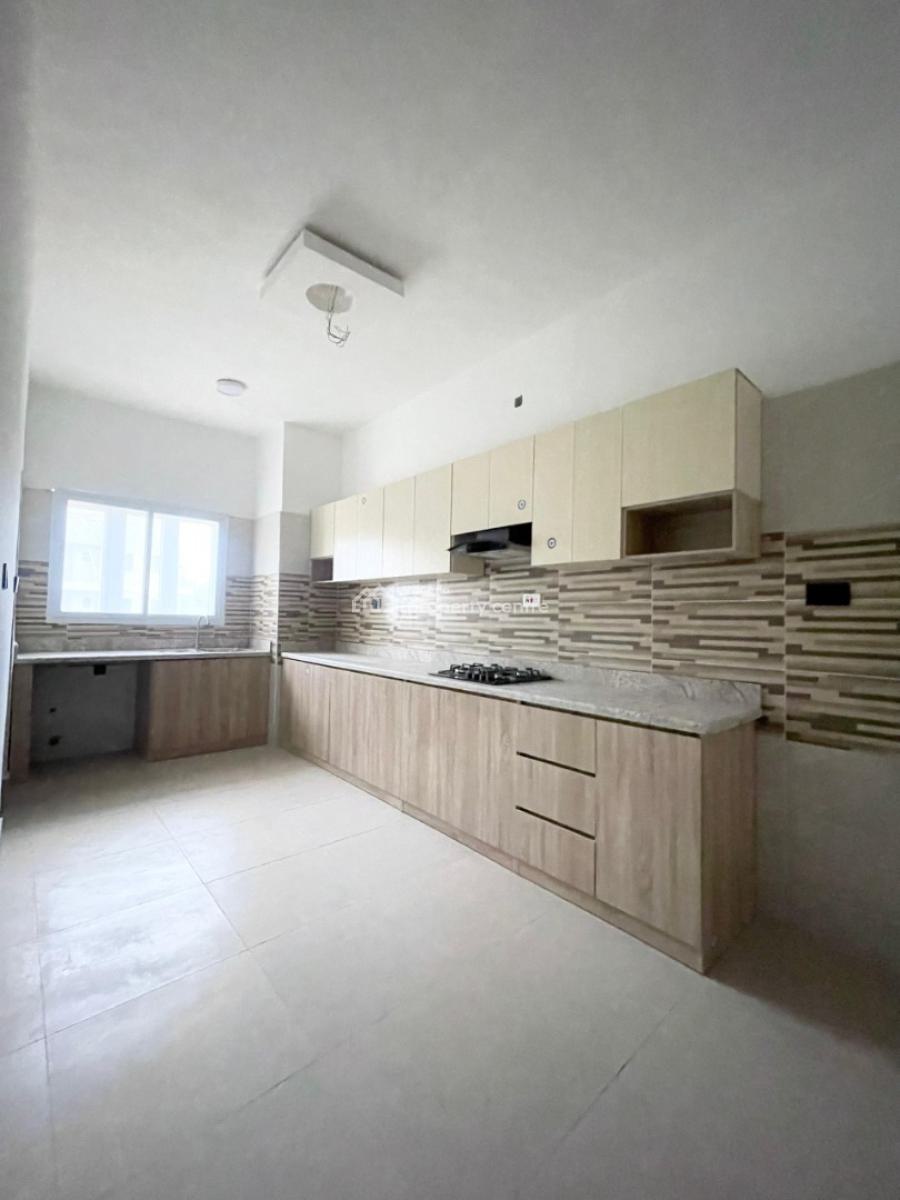 Three Bedroom Apartment, Ilaje, Ajah, Lagos, Block of Flats for Sale