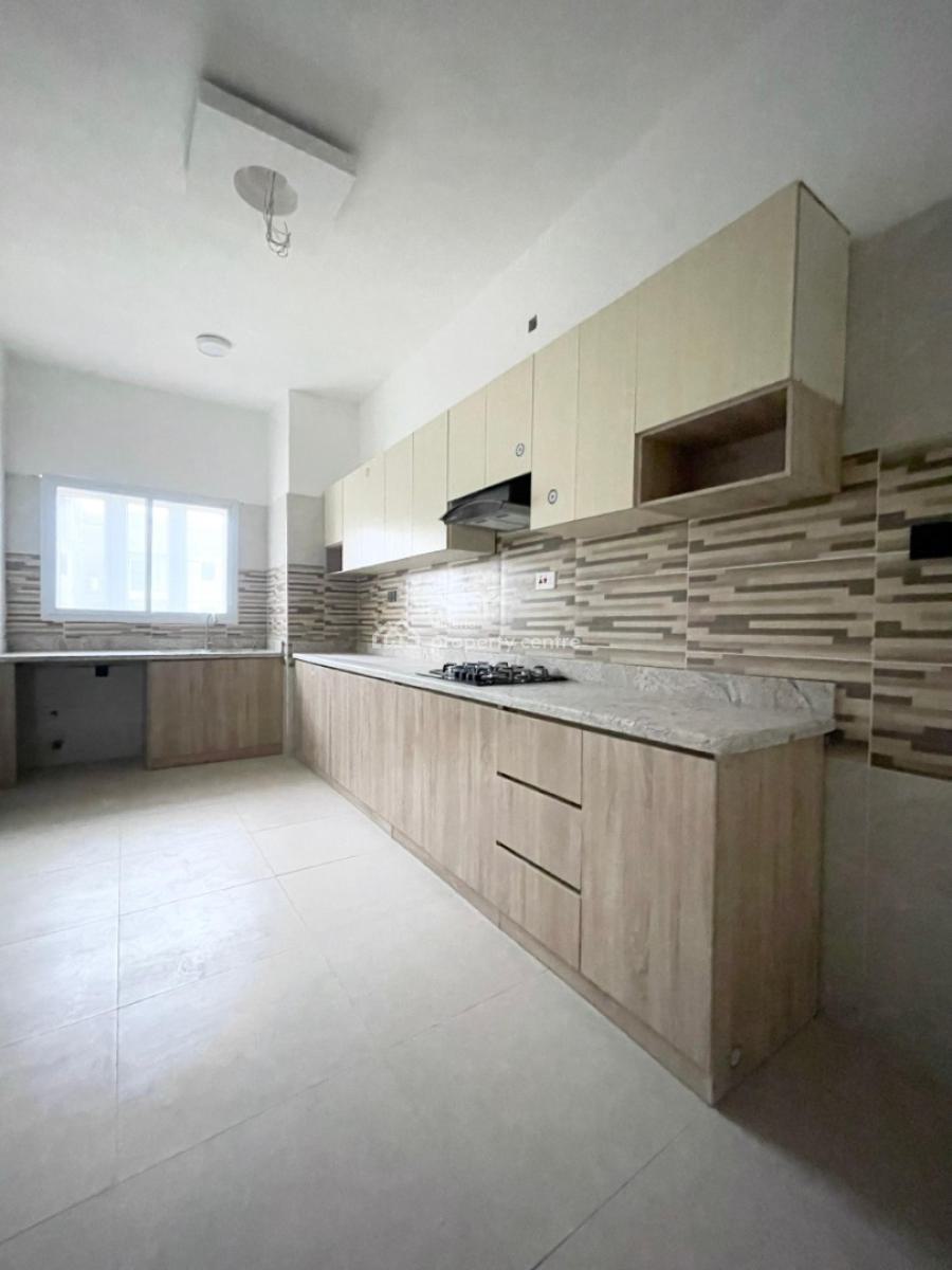 Three Bedroom Apartment, Ilaje, Ajah, Lagos, Block of Flats for Sale