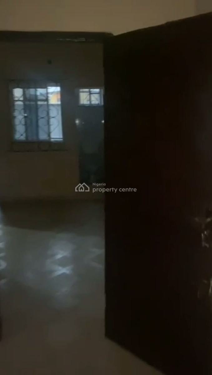 Lovely 2 Bedroom Apartment, Off Akilo Road, Ogba, Ikeja, Lagos, Flat / Apartment for Rent