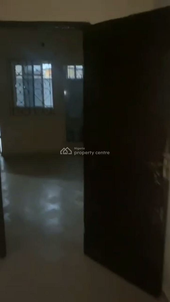 Lovely 2 Bedroom Apartment, Off Akilo Road, Ogba, Ikeja, Lagos, Flat / Apartment for Rent
