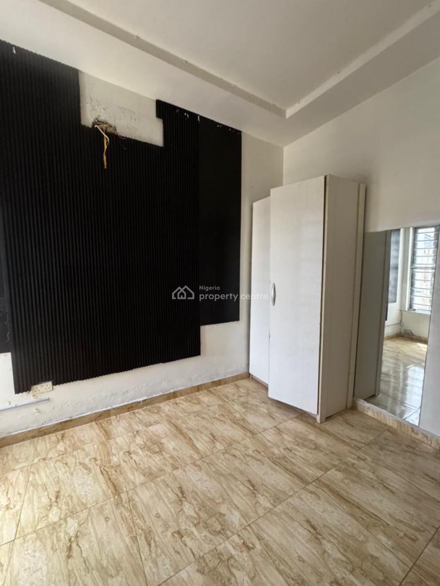 Very Big Semi Master Bedroom, Van Daniels Estate, Orchid, Lekki, Lagos, Self Contain (single Rooms) for Rent