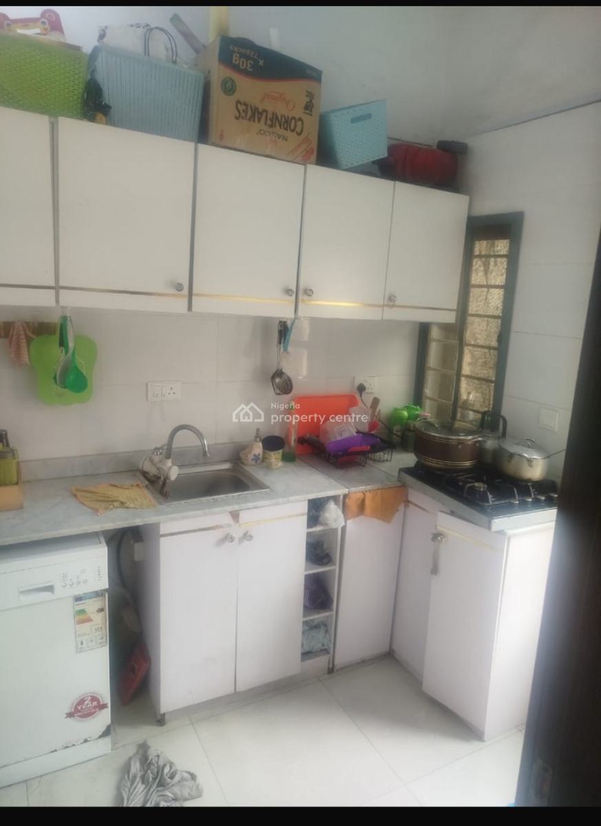 3 Bedroom Detached Duplex, Ladega Street, Off Durajaiye Street, Surulere, Lagos, Detached Duplex for Sale