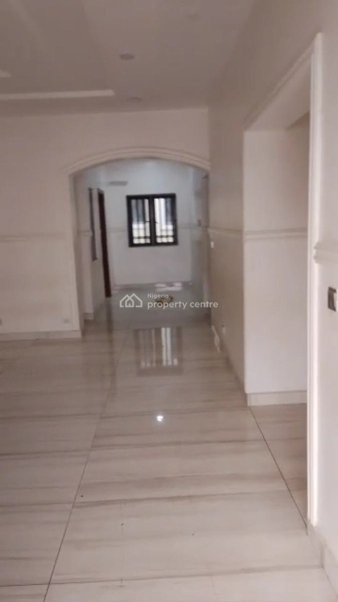 Spacious 3brm Flat Apartment, Chisco Ikate Lekki, Lekki, Lagos, Flat / Apartment for Rent