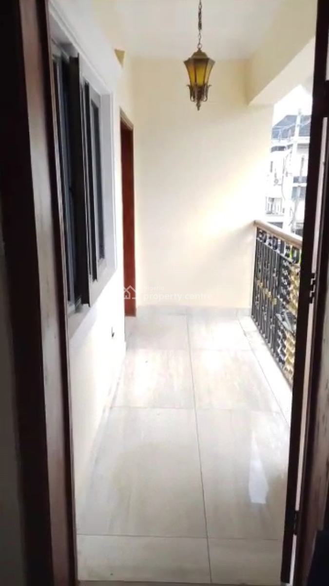 Spacious 3brm Flat Apartment, Chisco Ikate Lekki, Lekki, Lagos, Flat / Apartment for Rent