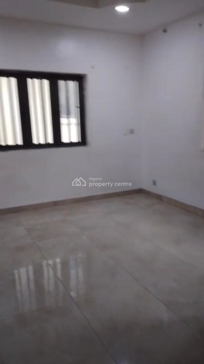 Spacious 3brm Flat Apartment, Chisco Ikate Lekki, Lekki, Lagos, Flat / Apartment for Rent